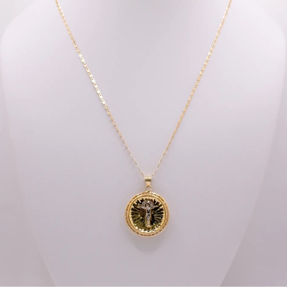 14k-Gold -Jesus Pendant & Necklace - Picture 2 of 3